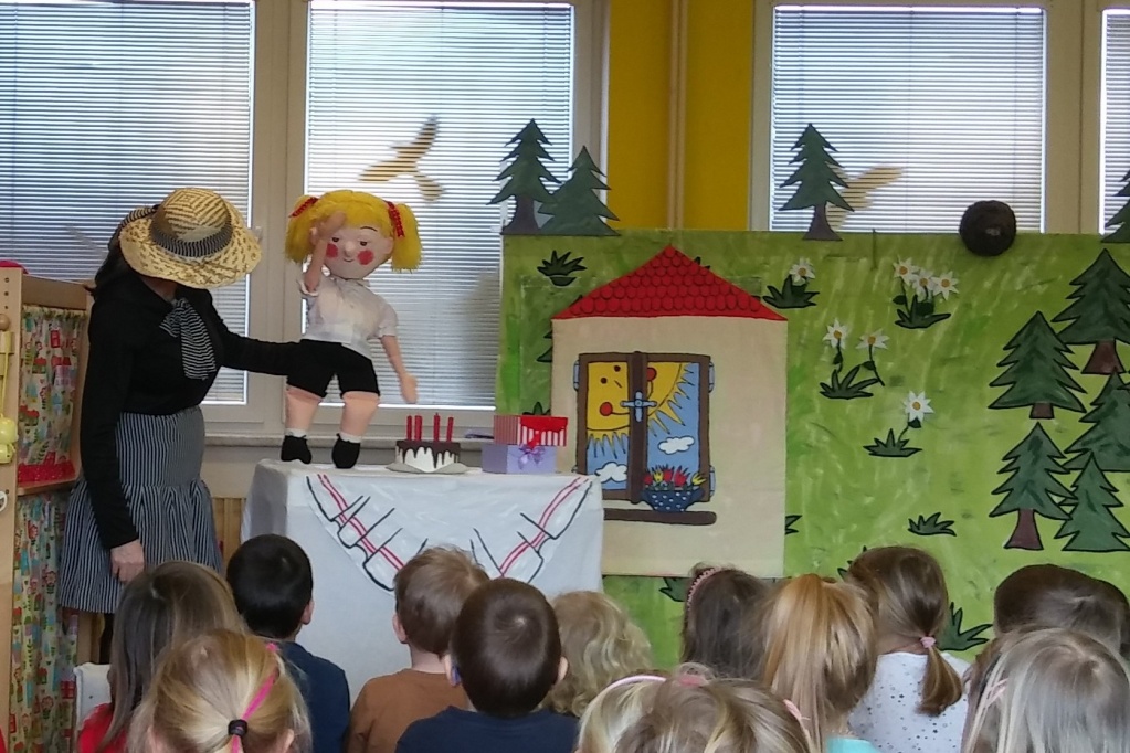 Pohdka o erven suknce