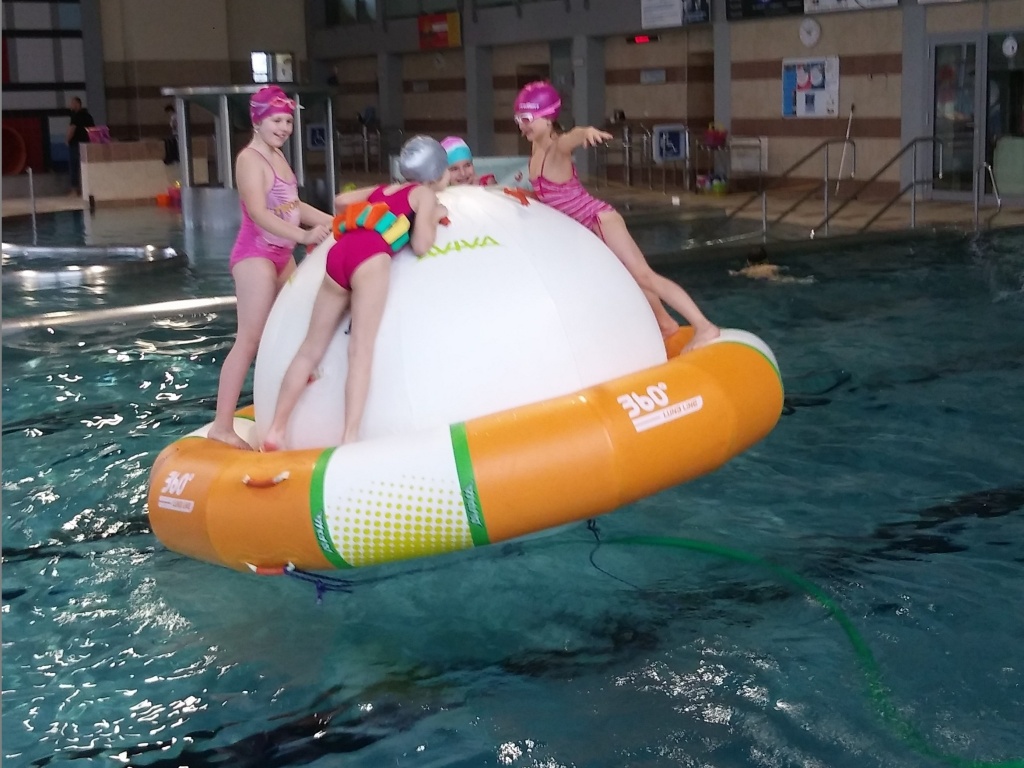 Plavn zakoneno zvesela