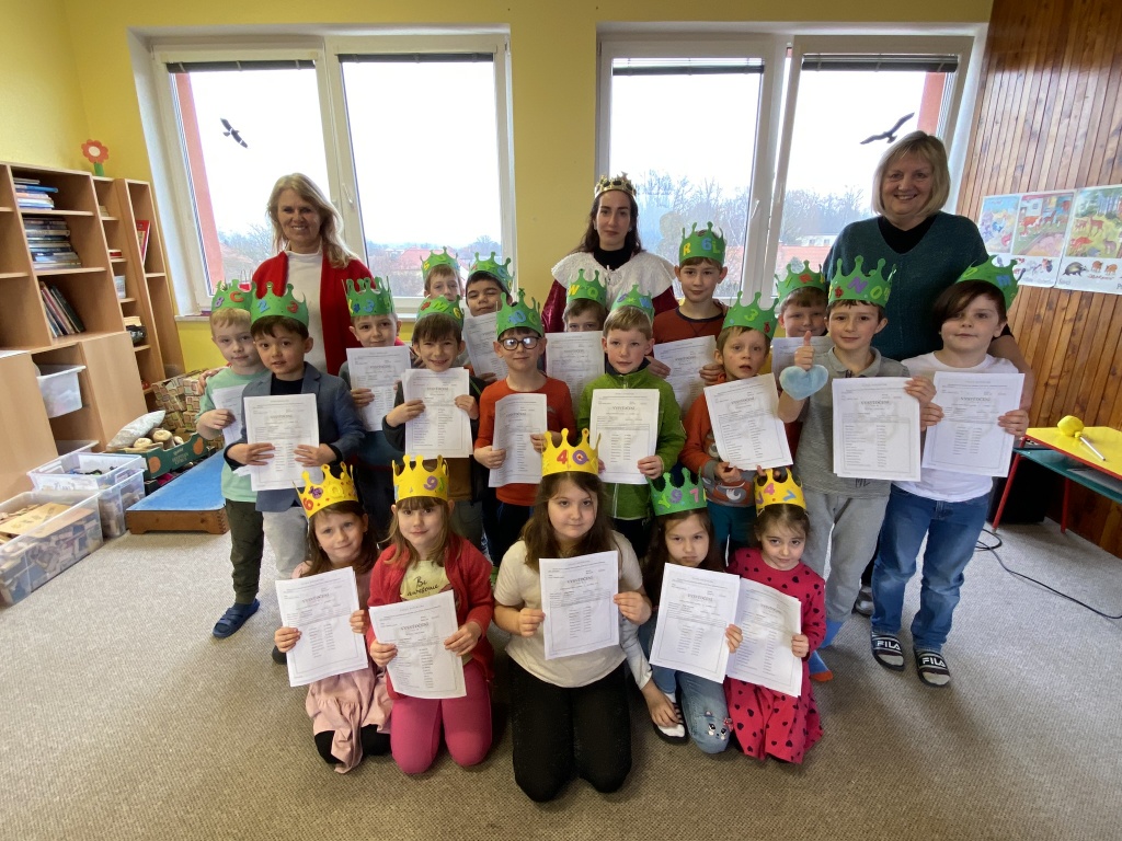 Pololetn vysvden rozdno